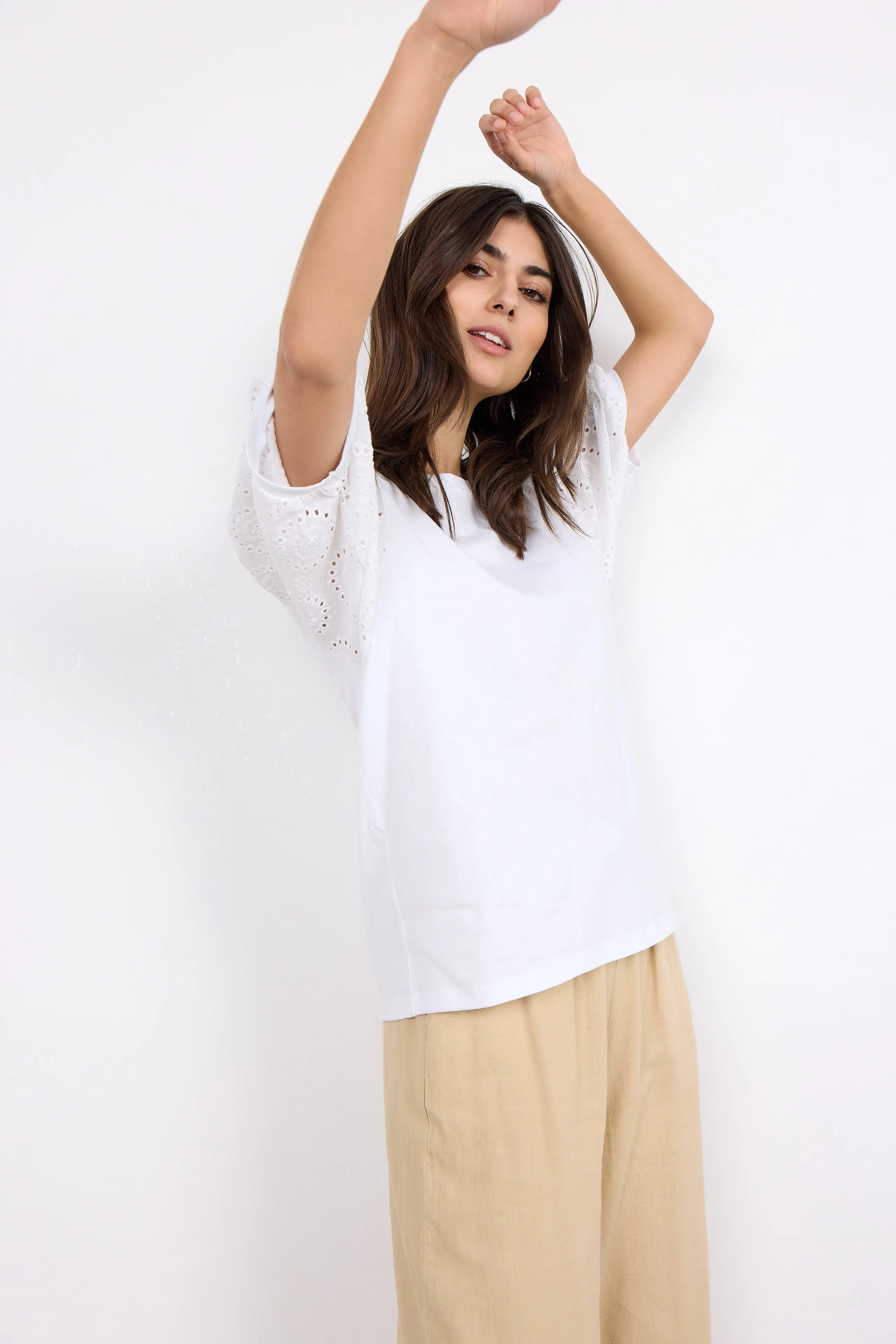 26447- White Loraine T-Shirt - Soya Concept