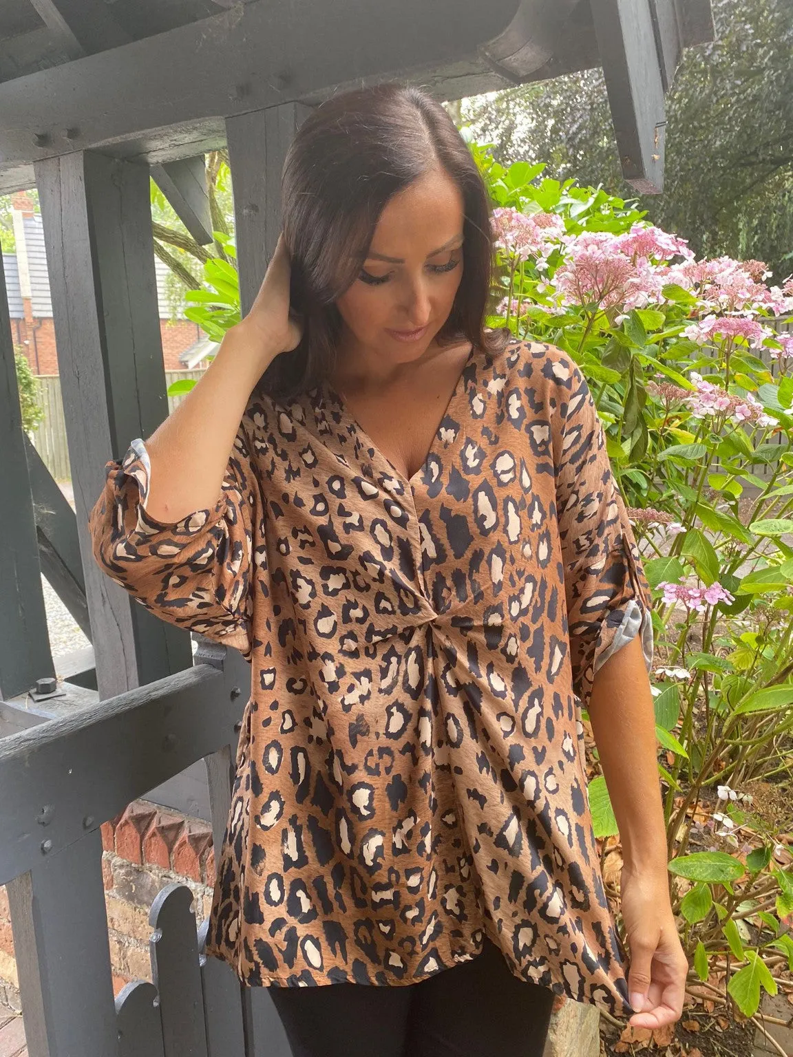 Front Knot Leopard Top Polly