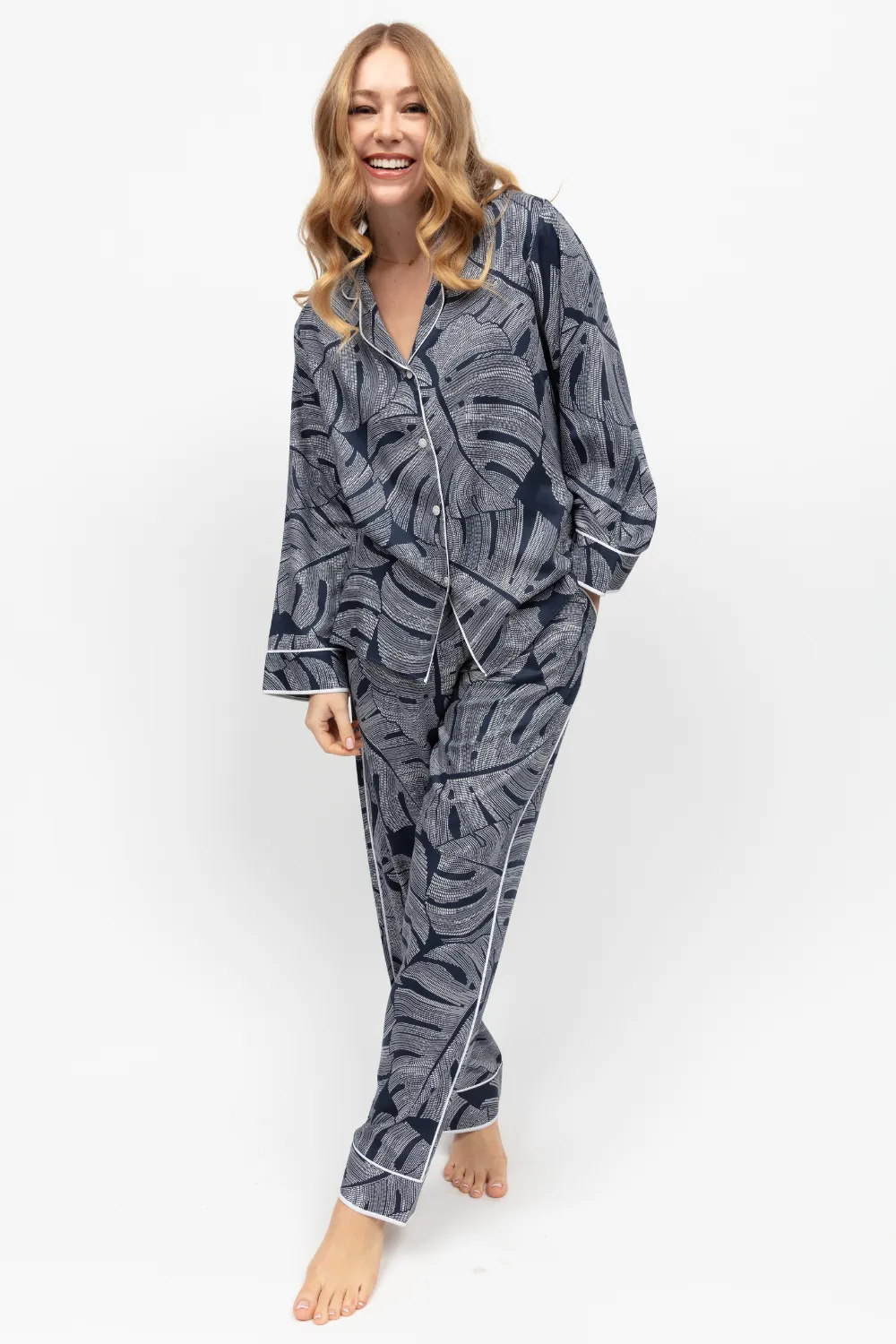 Knightsbridge Leaf Print Pyjama Set