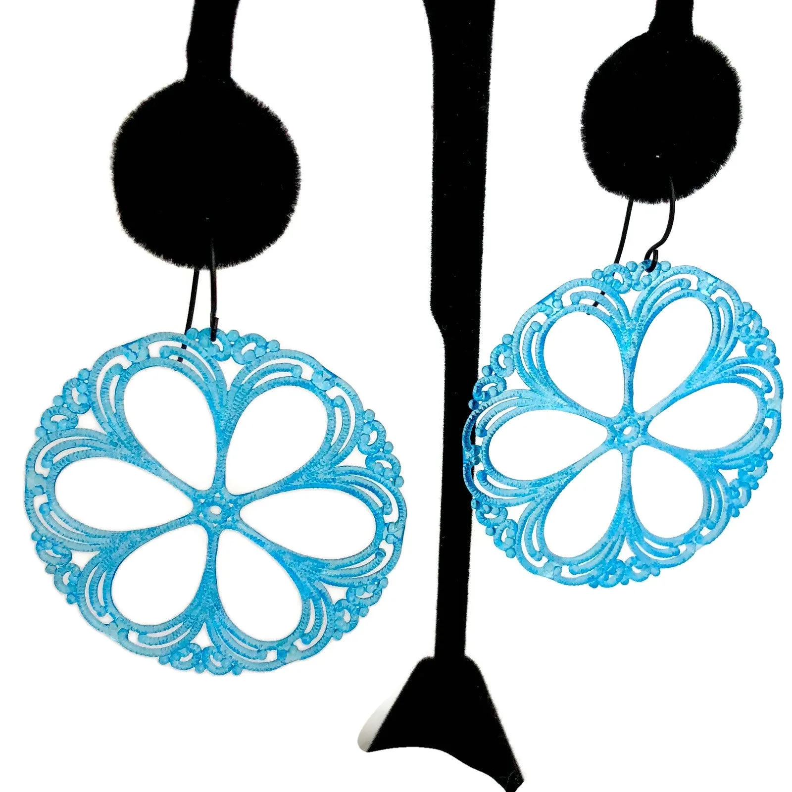 Lace Shield Filigree Drop Earrings