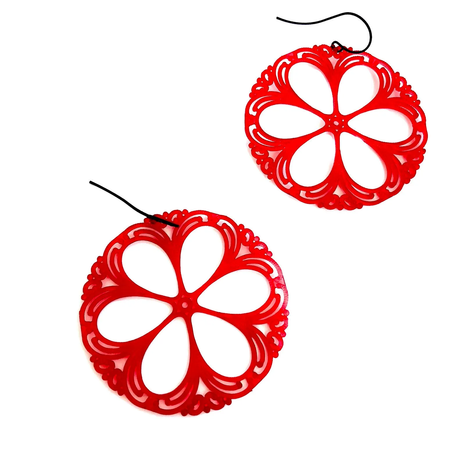 Lace Shield Filigree Drop Earrings