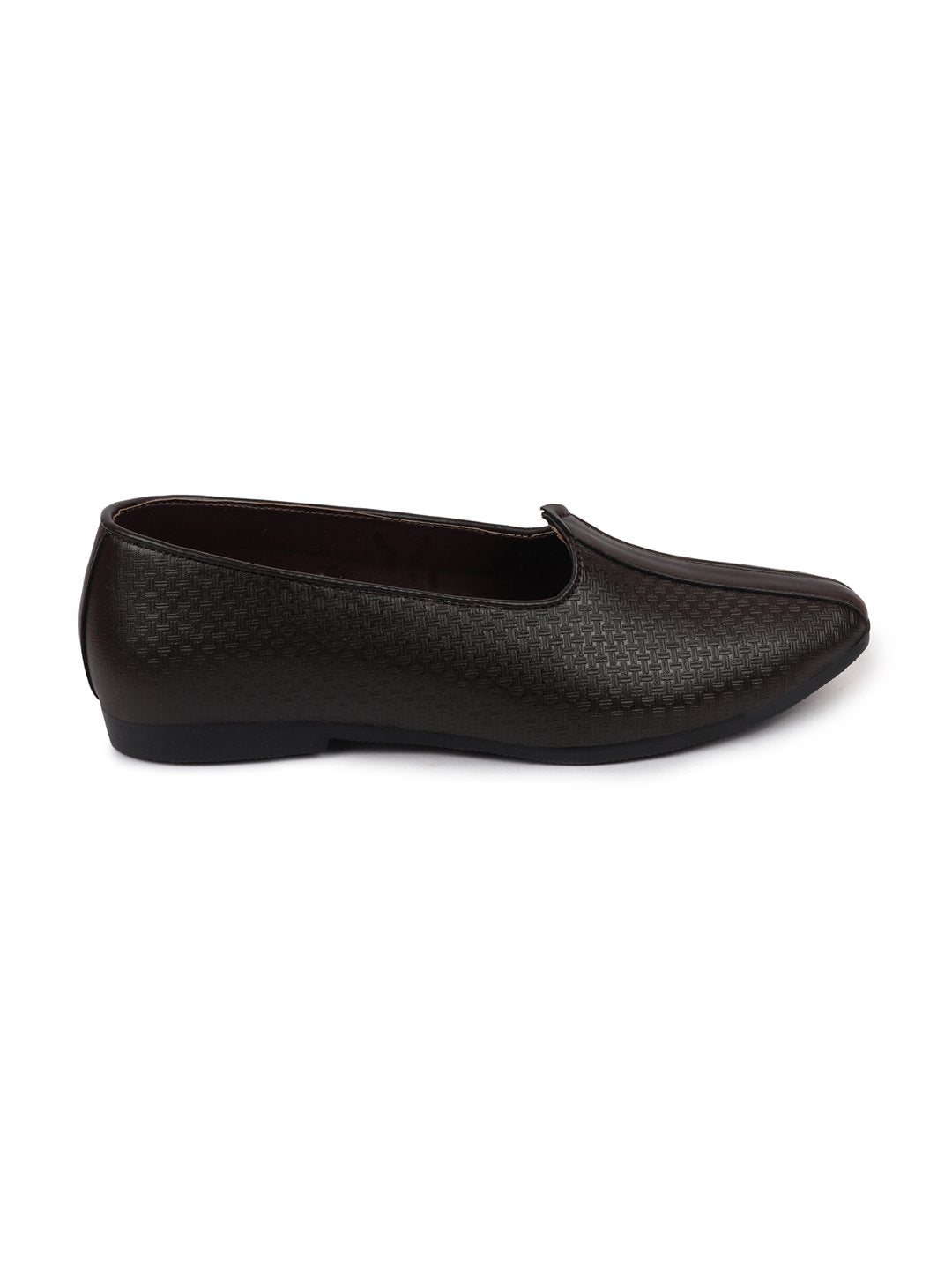 Men Ethnic Brown Slip On Juttis and Mojaris