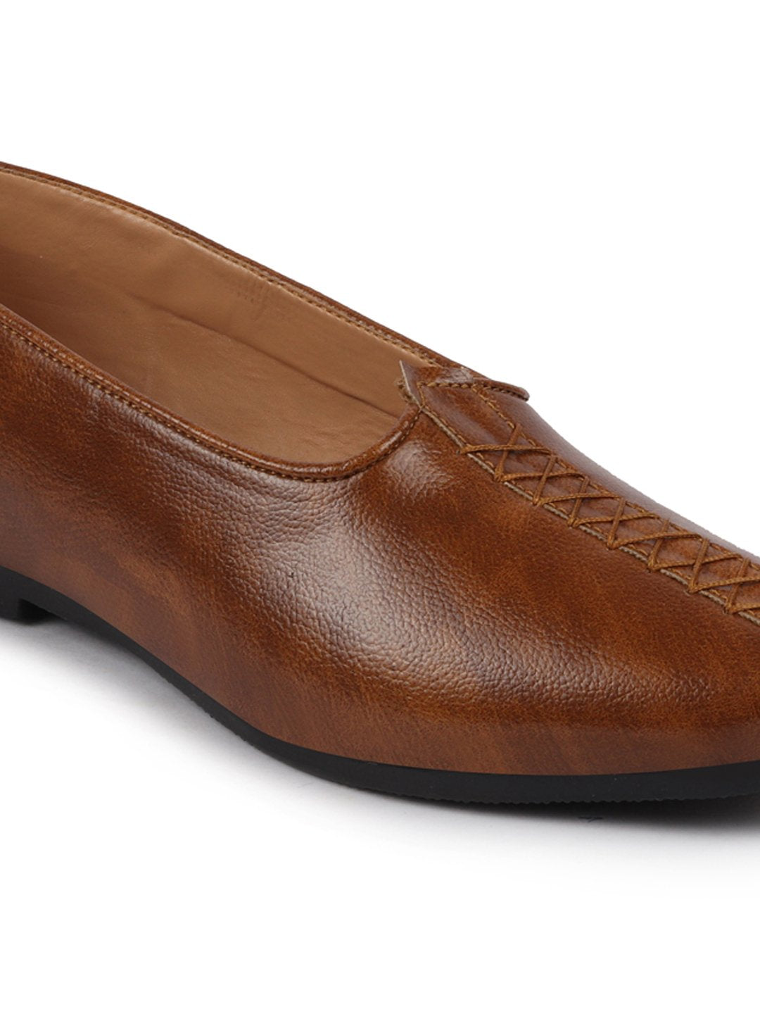 Men Ethnic Tan Hand Stitched Juttis & Mojaris