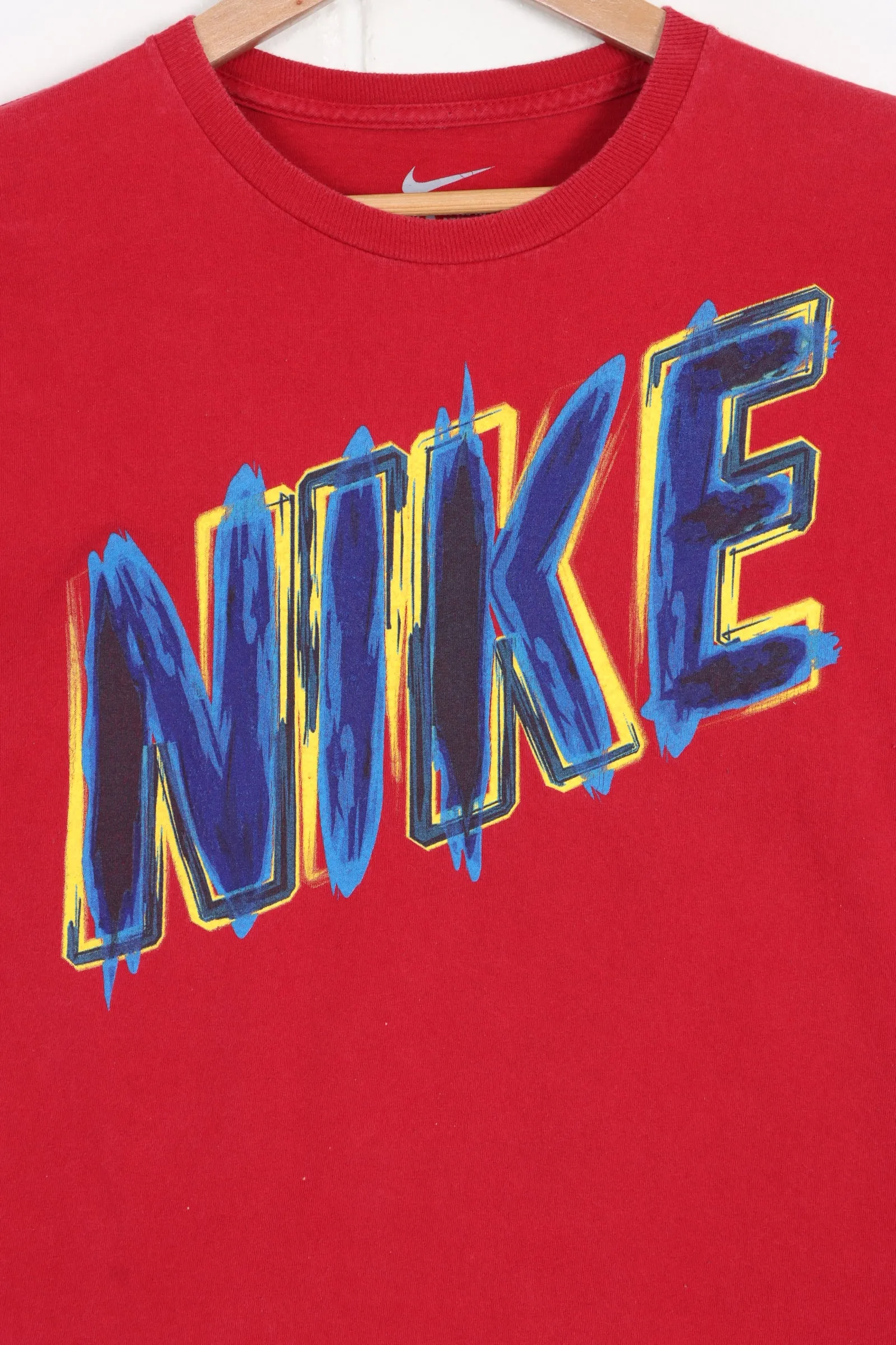 NIKE GRAFFITI SPELL OUT LOGO T-SHIRT (