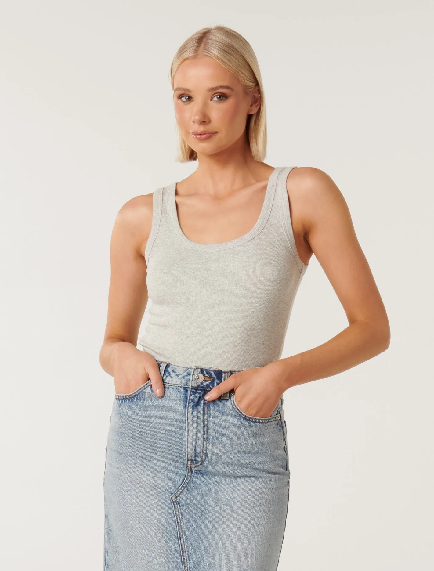 Nori Scoop Front Tank Top