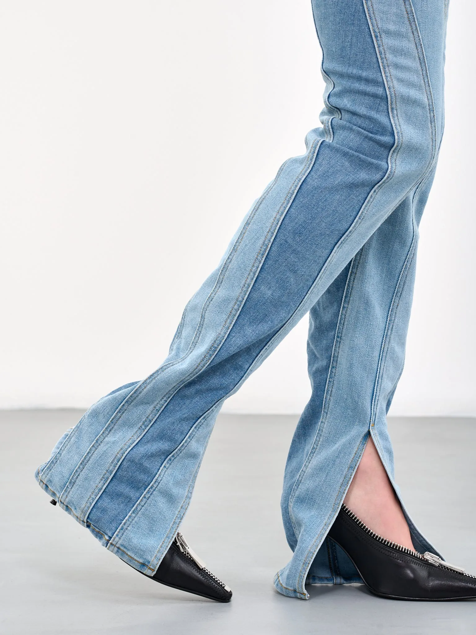 Slit Spiral Jeans (S6PA0358247-PA0358-LIGHT-BLUE)