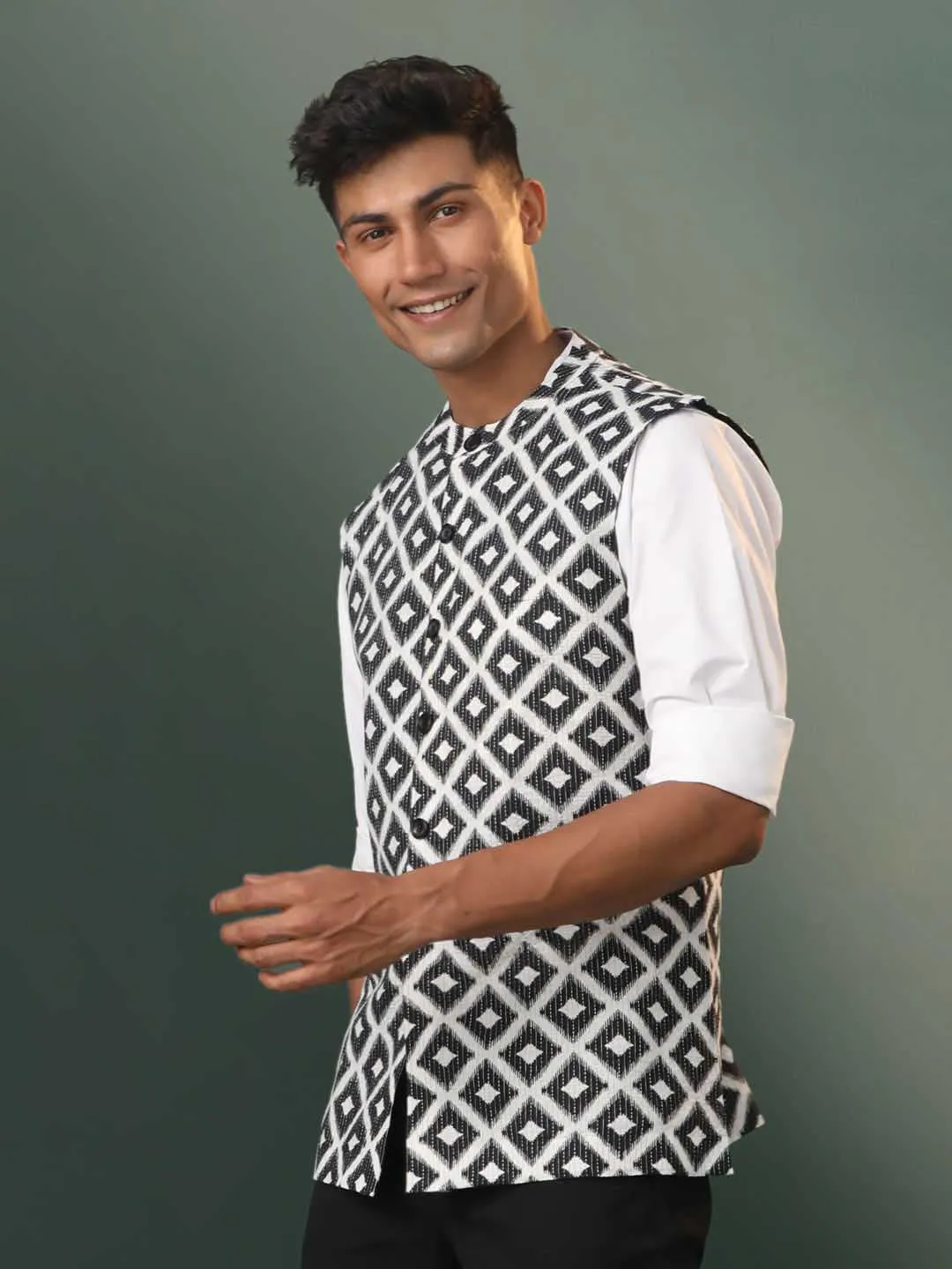 Vastramay Men's Black Ikkat Print Cotton Nehru Jacket