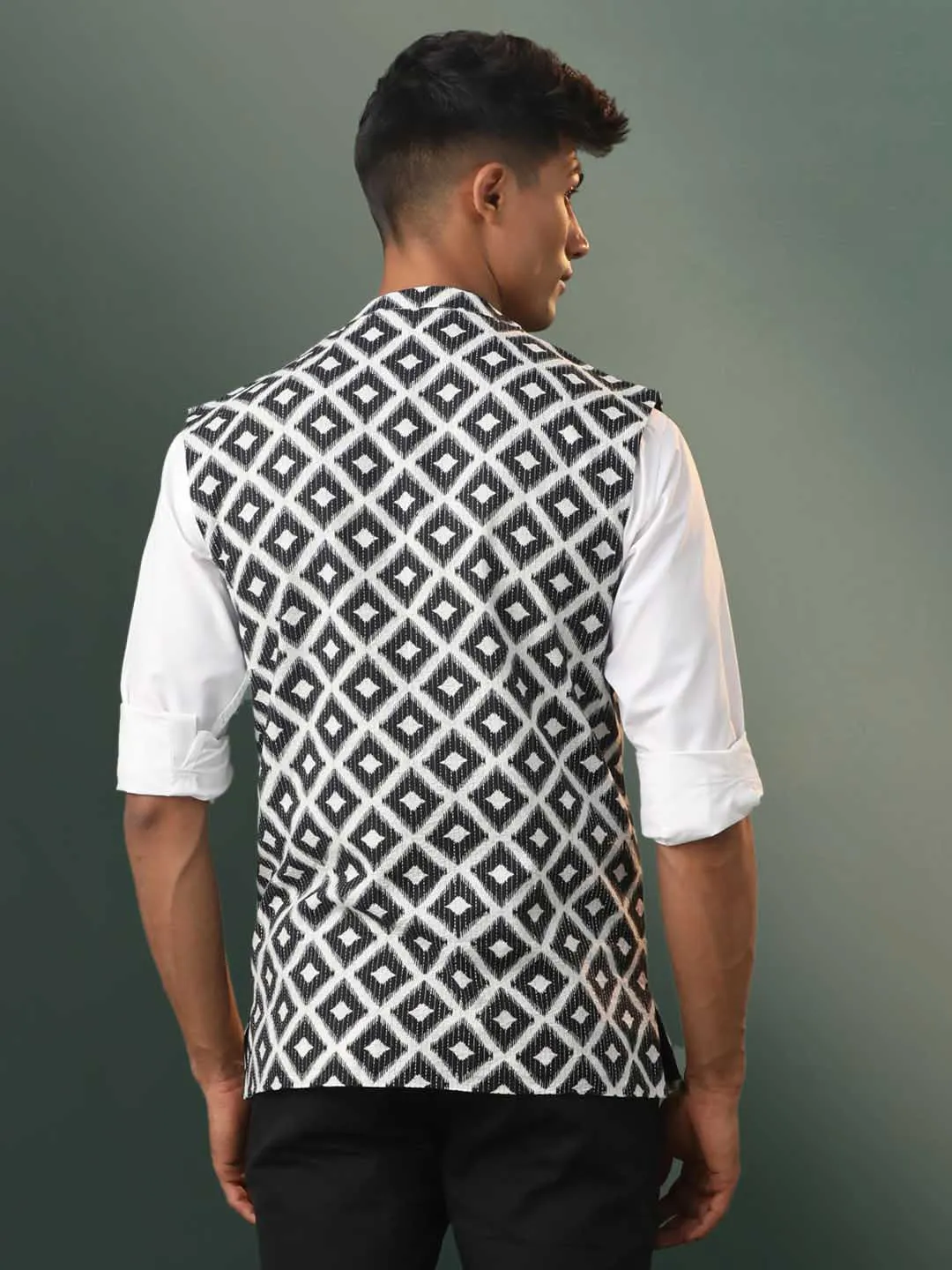 Vastramay Men's Black Ikkat Print Cotton Nehru Jacket