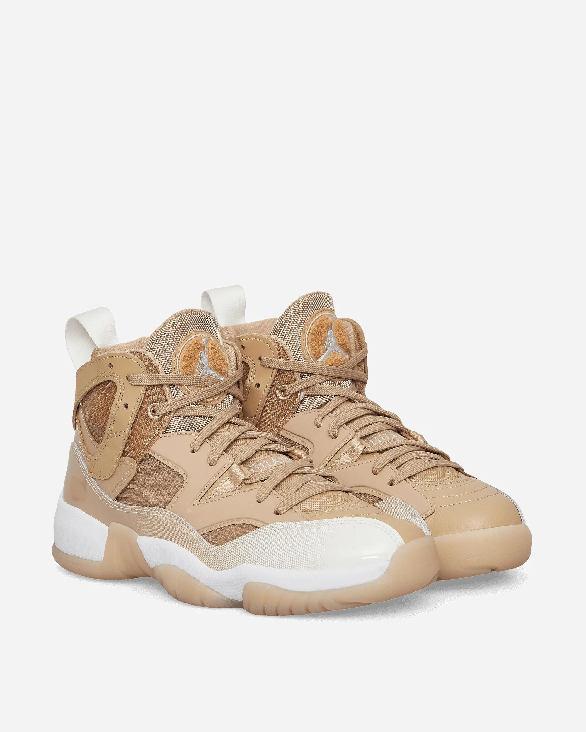 WMNS Jumpman Two Trey Sneakers Beige